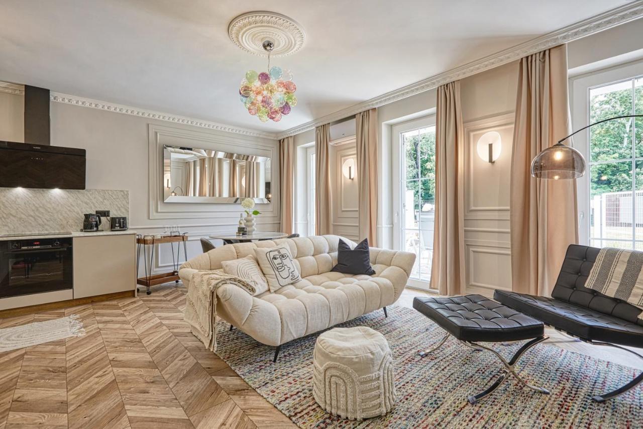 The Doors Luxury Apartment Mosonmagyaróvár Exteriér fotografie