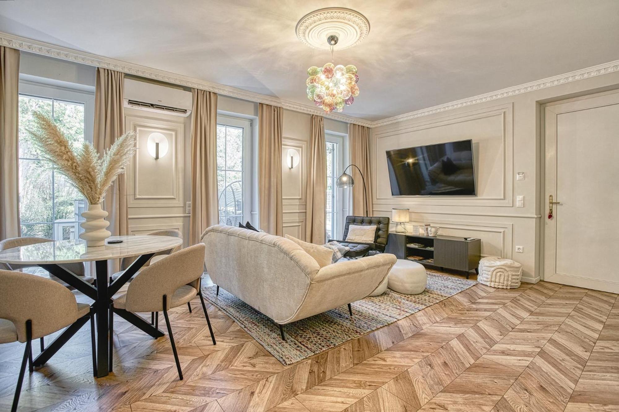 The Doors Luxury Apartment Mosonmagyaróvár Exteriér fotografie